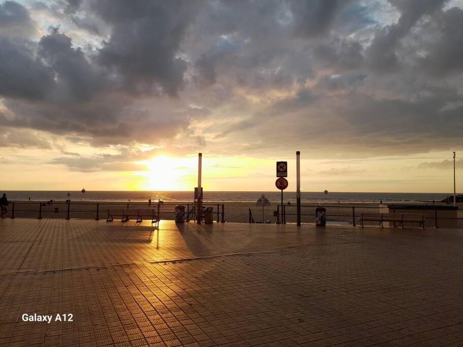 Suite Kursaal Met Zeezicht Οστένδη Εξωτερικό φωτογραφία